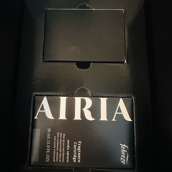 NEW-AIRIA by Febreze, Smart Scent Diffuser Starter Kit–WiFi & App Controlled - Picture 3 of 10